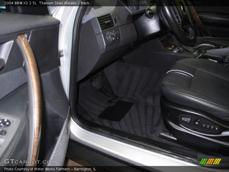Titanium Silver Metallic / Black 2004 BMW X3 2.5i