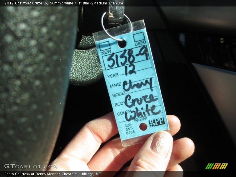 Summit White / Jet Black/Medium Titanium 2012 Chevrolet Cruze LS