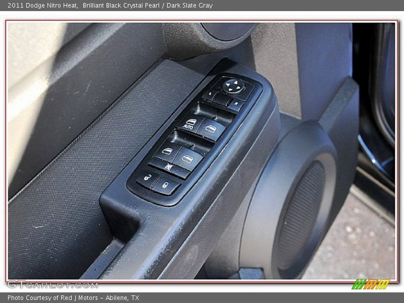 Brilliant Black Crystal Pearl / Dark Slate Gray 2011 Dodge Nitro Heat