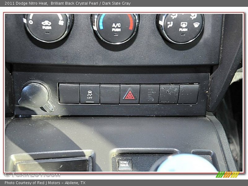 Brilliant Black Crystal Pearl / Dark Slate Gray 2011 Dodge Nitro Heat