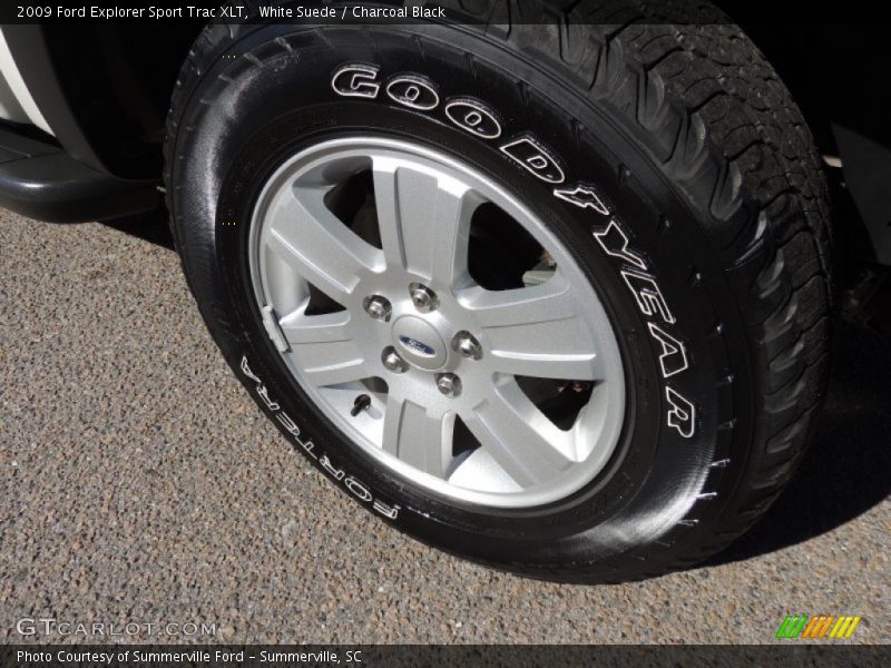 White Suede / Charcoal Black 2009 Ford Explorer Sport Trac XLT