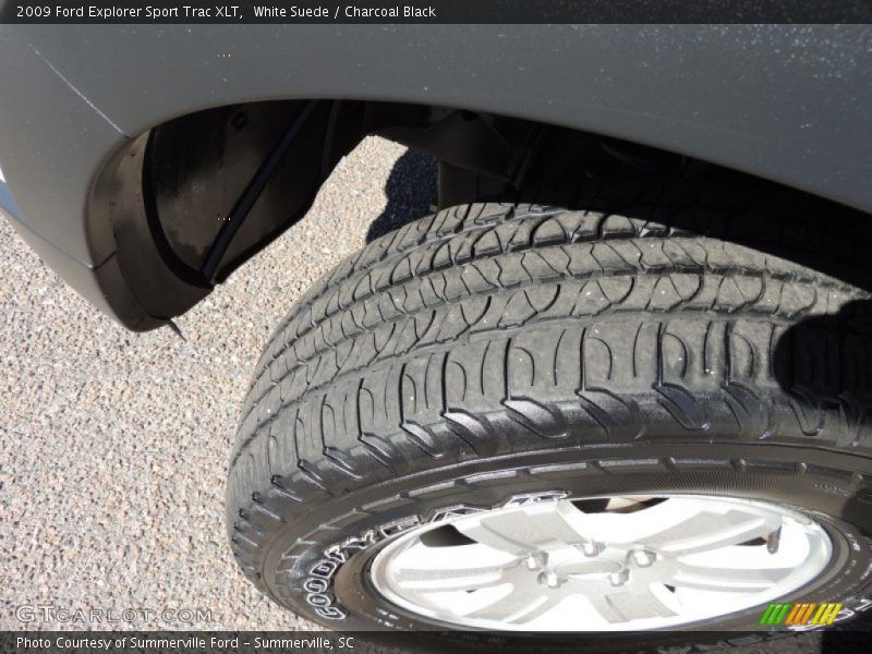 White Suede / Charcoal Black 2009 Ford Explorer Sport Trac XLT