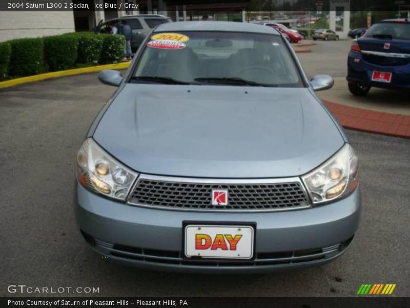 Ice Blue / Gray 2004 Saturn L300 2 Sedan