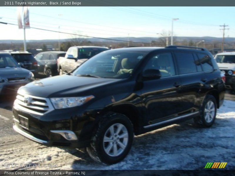Black / Sand Beige 2011 Toyota Highlander
