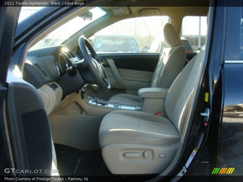 Black / Sand Beige 2011 Toyota Highlander