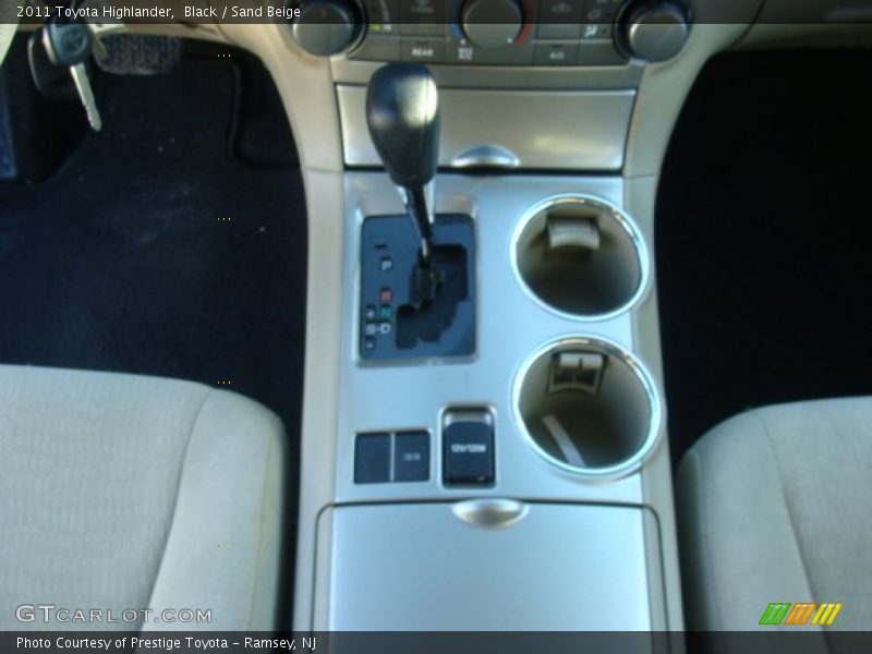 Black / Sand Beige 2011 Toyota Highlander