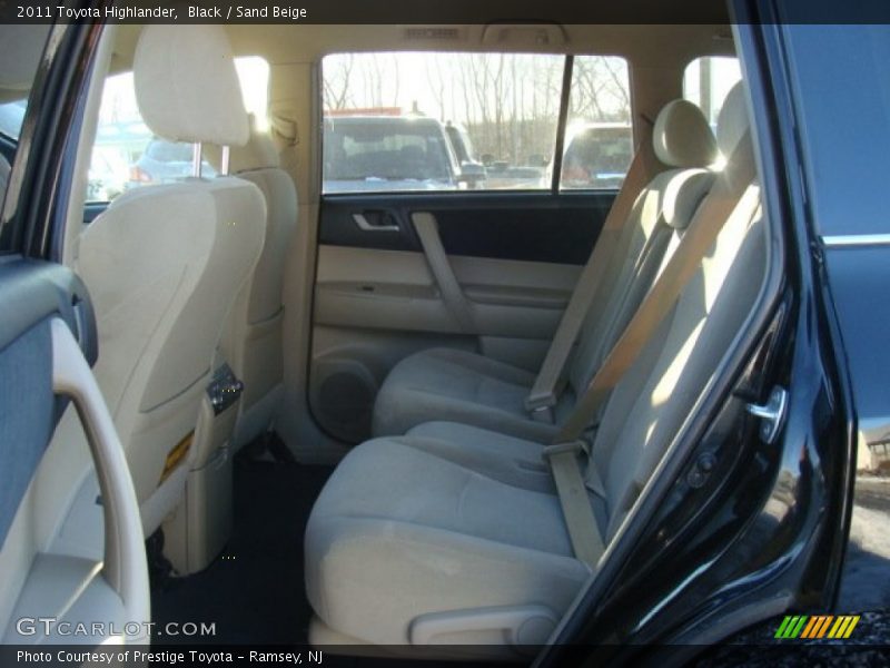 Black / Sand Beige 2011 Toyota Highlander