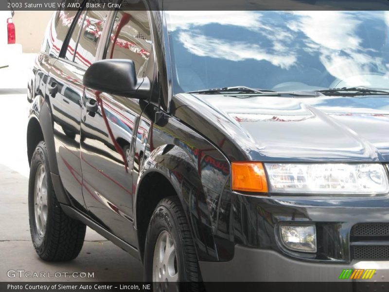 Black / Gray 2003 Saturn VUE V6 AWD