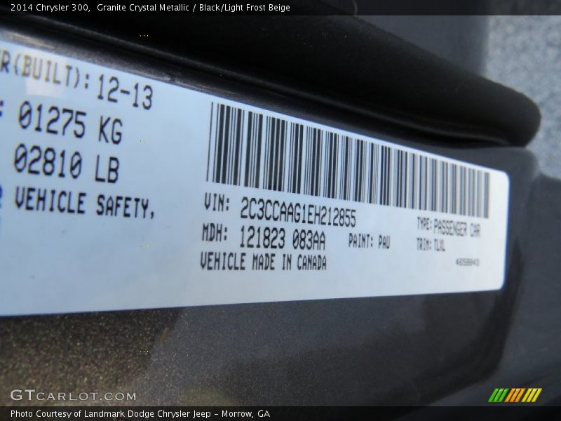 Granite Crystal Metallic / Black/Light Frost Beige 2014 Chrysler 300