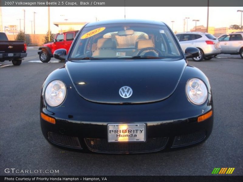 Black / Cream 2007 Volkswagen New Beetle 2.5 Coupe