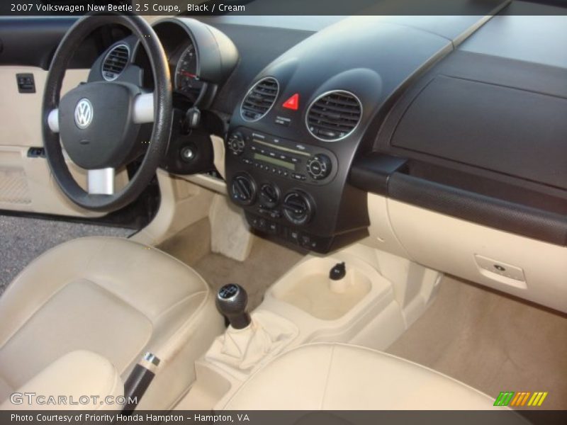 Black / Cream 2007 Volkswagen New Beetle 2.5 Coupe