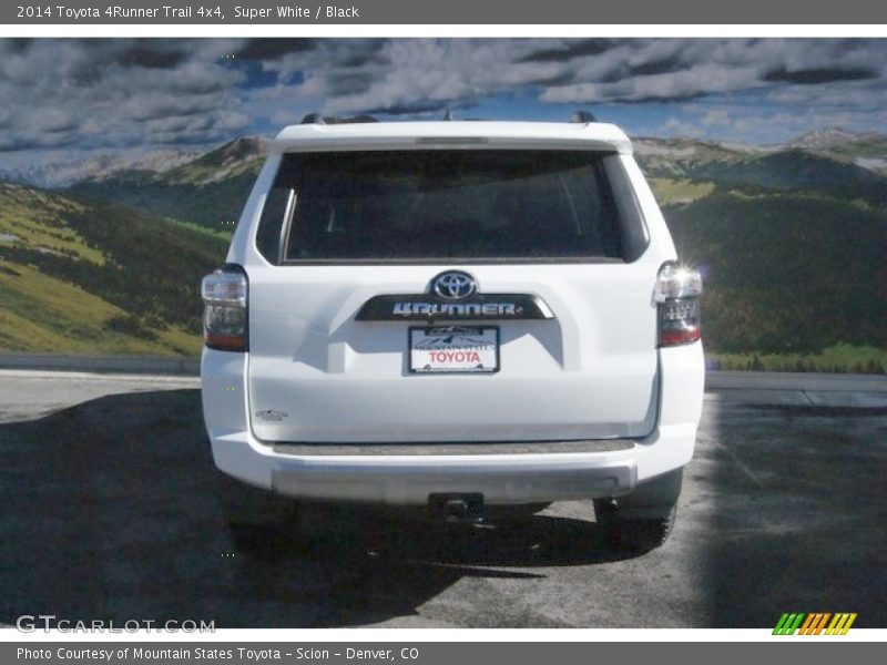 Super White / Black 2014 Toyota 4Runner Trail 4x4