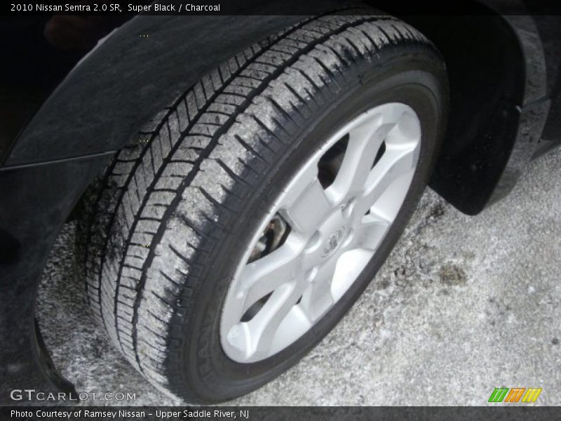 Super Black / Charcoal 2010 Nissan Sentra 2.0 SR