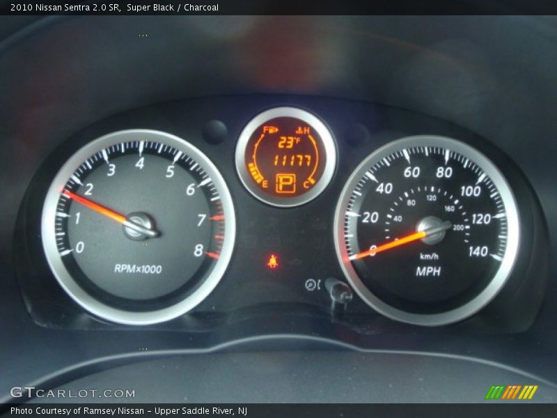 Super Black / Charcoal 2010 Nissan Sentra 2.0 SR