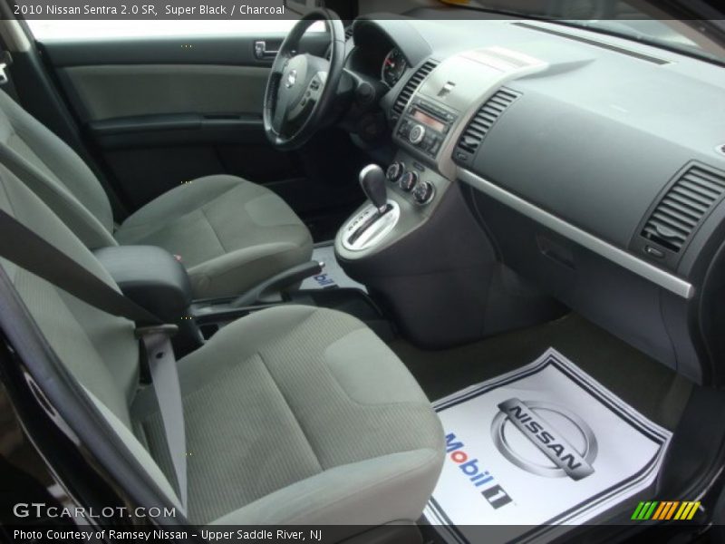 Super Black / Charcoal 2010 Nissan Sentra 2.0 SR