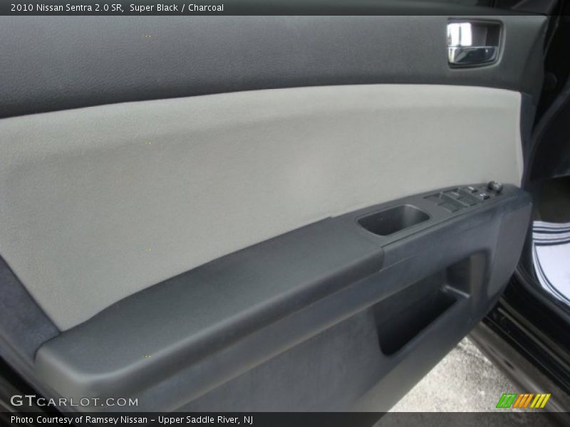 Super Black / Charcoal 2010 Nissan Sentra 2.0 SR