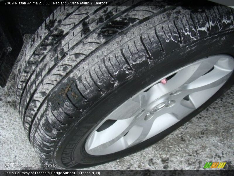 Radiant Silver Metallic / Charcoal 2009 Nissan Altima 2.5 SL