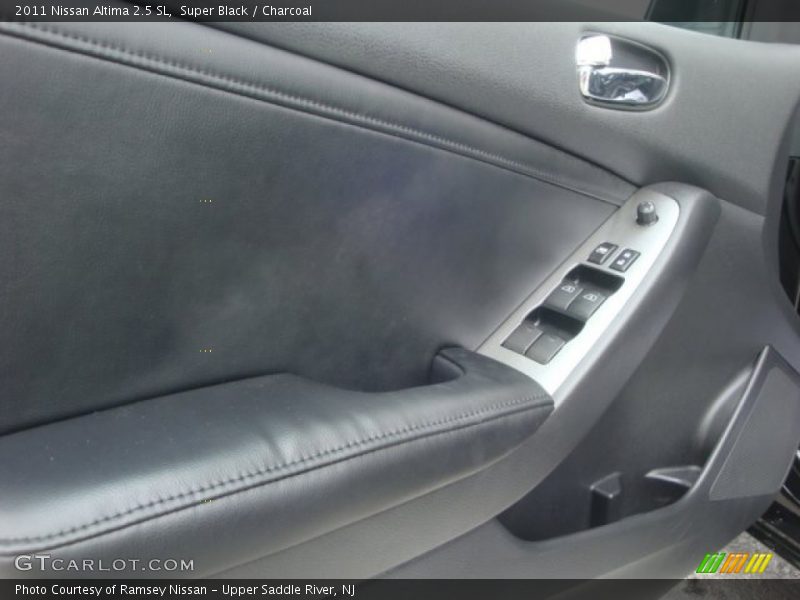 Super Black / Charcoal 2011 Nissan Altima 2.5 SL