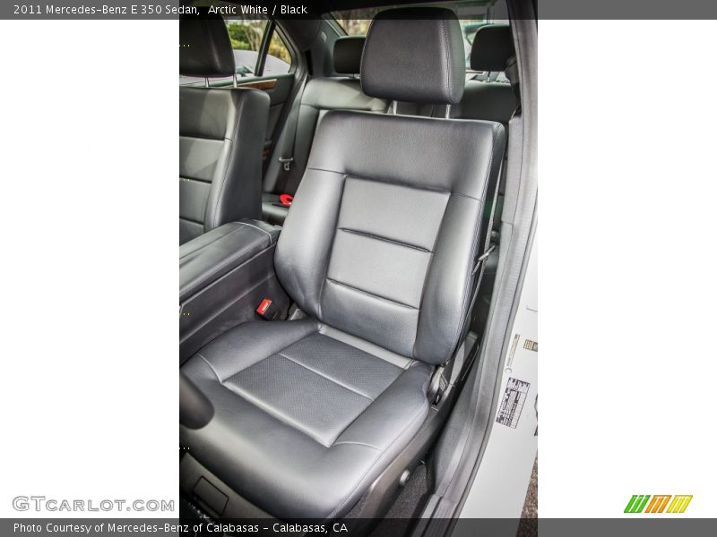 Arctic White / Black 2011 Mercedes-Benz E 350 Sedan
