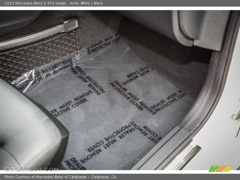 Arctic White / Black 2011 Mercedes-Benz E 350 Sedan