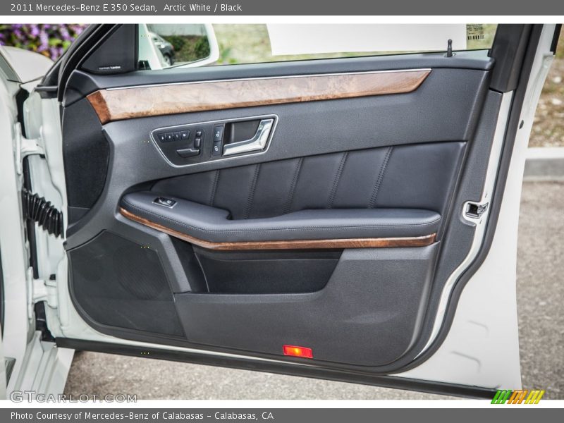 Arctic White / Black 2011 Mercedes-Benz E 350 Sedan