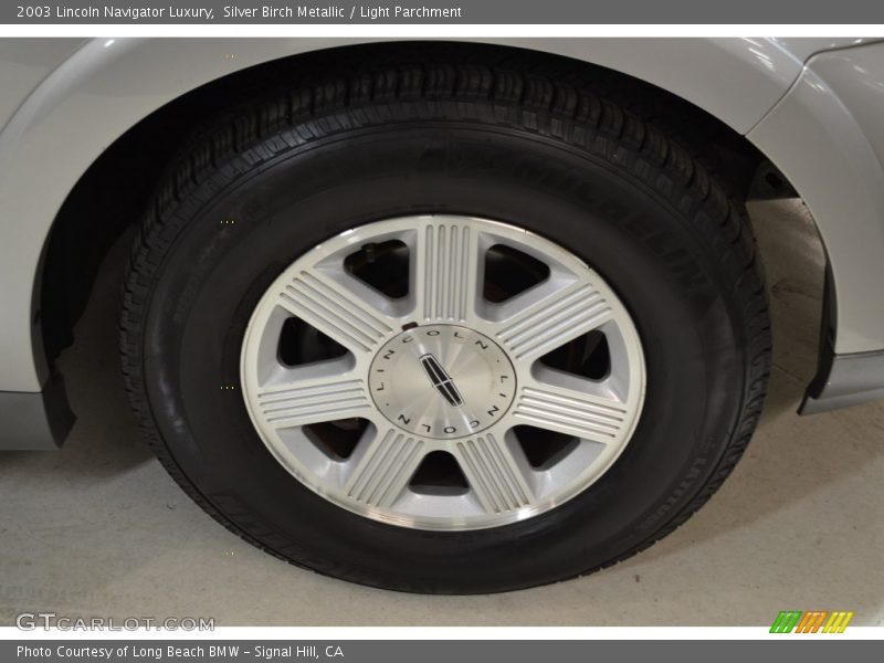 Silver Birch Metallic / Light Parchment 2003 Lincoln Navigator Luxury