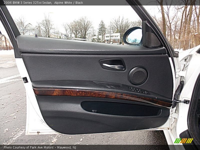 Alpine White / Black 2006 BMW 3 Series 325xi Sedan