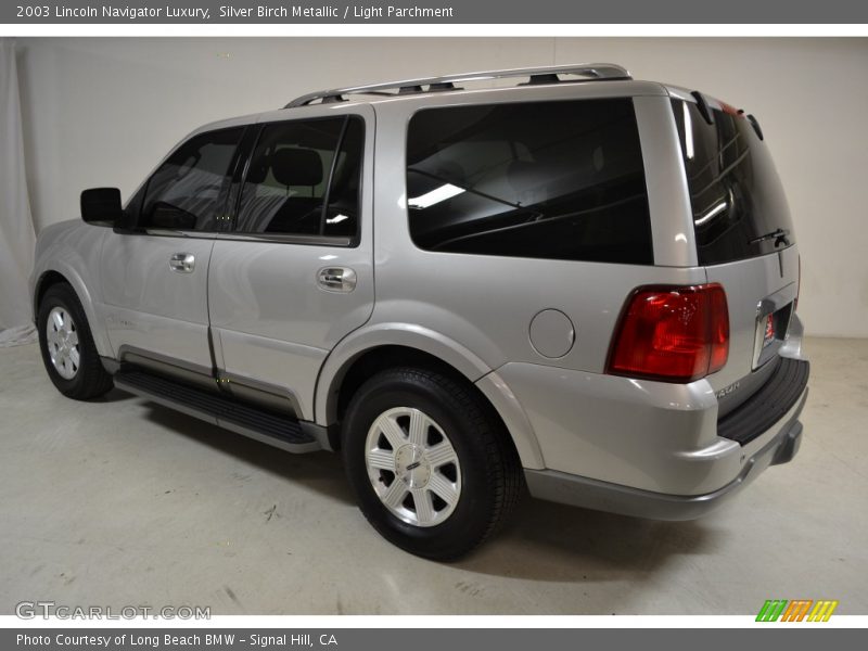 Silver Birch Metallic / Light Parchment 2003 Lincoln Navigator Luxury