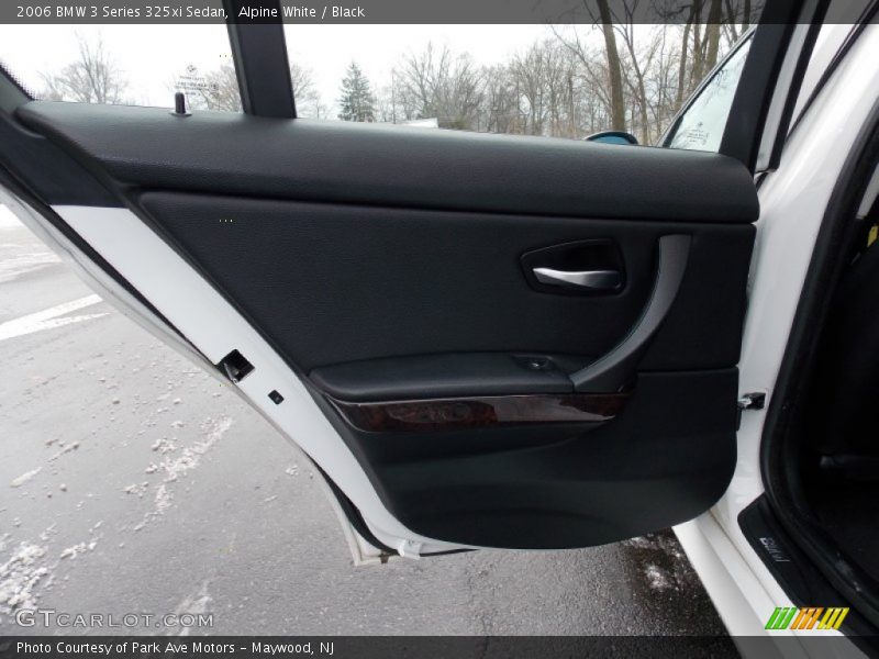 Alpine White / Black 2006 BMW 3 Series 325xi Sedan