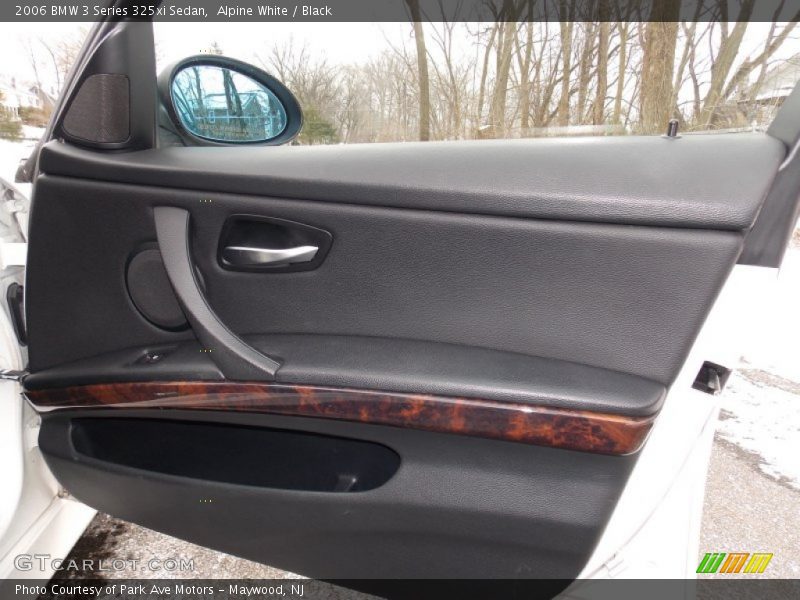 Alpine White / Black 2006 BMW 3 Series 325xi Sedan