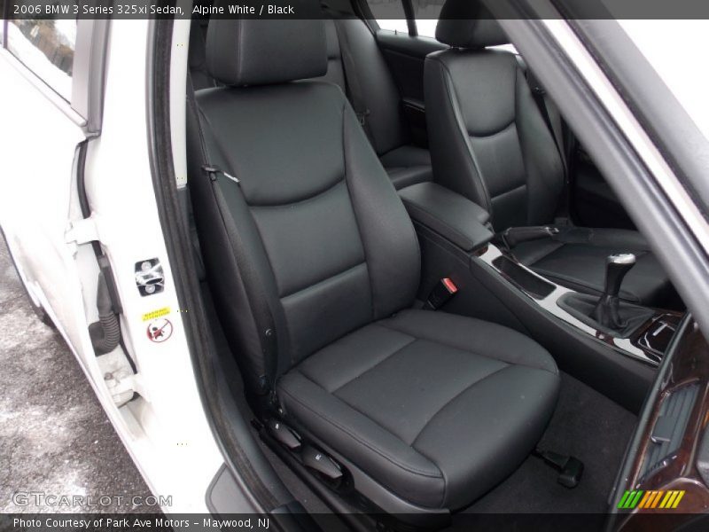 Alpine White / Black 2006 BMW 3 Series 325xi Sedan