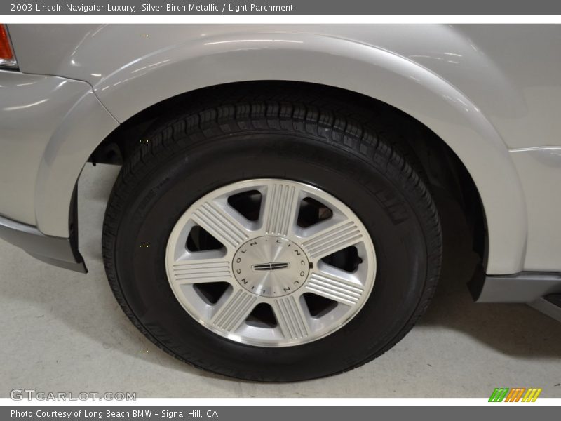 Silver Birch Metallic / Light Parchment 2003 Lincoln Navigator Luxury