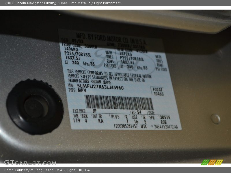 Silver Birch Metallic / Light Parchment 2003 Lincoln Navigator Luxury