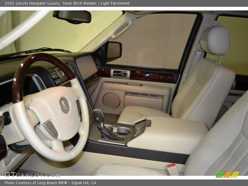 Silver Birch Metallic / Light Parchment 2003 Lincoln Navigator Luxury