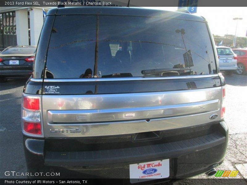 Tuxedo Black Metallic / Charcoal Black 2013 Ford Flex SEL