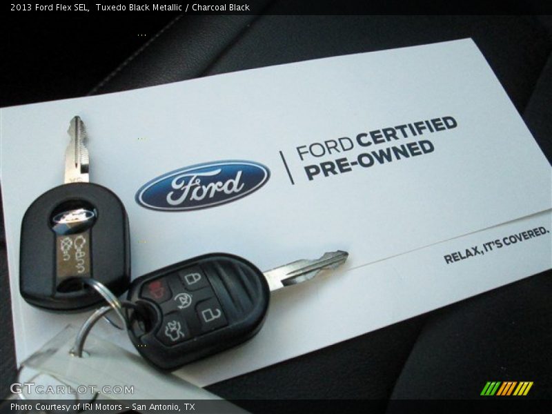 Tuxedo Black Metallic / Charcoal Black 2013 Ford Flex SEL