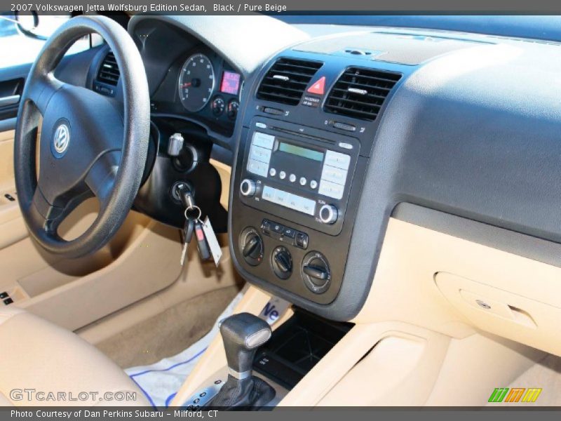 Black / Pure Beige 2007 Volkswagen Jetta Wolfsburg Edition Sedan