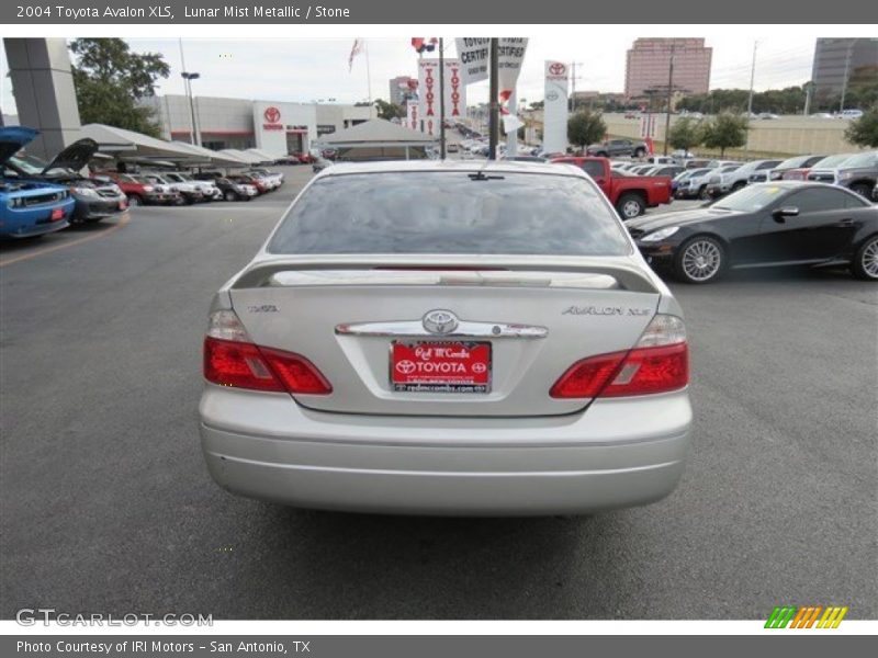 Lunar Mist Metallic / Stone 2004 Toyota Avalon XLS