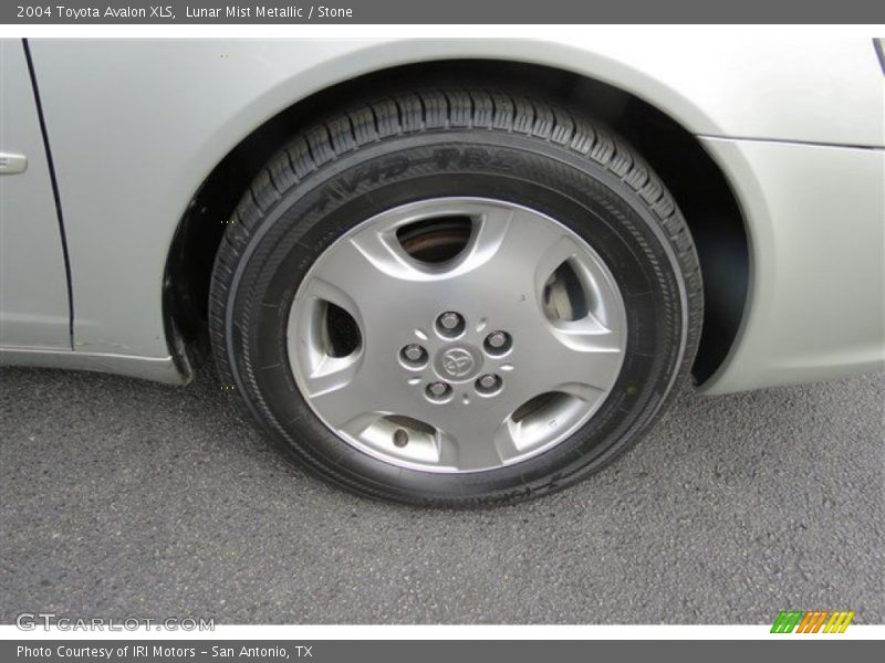 Lunar Mist Metallic / Stone 2004 Toyota Avalon XLS