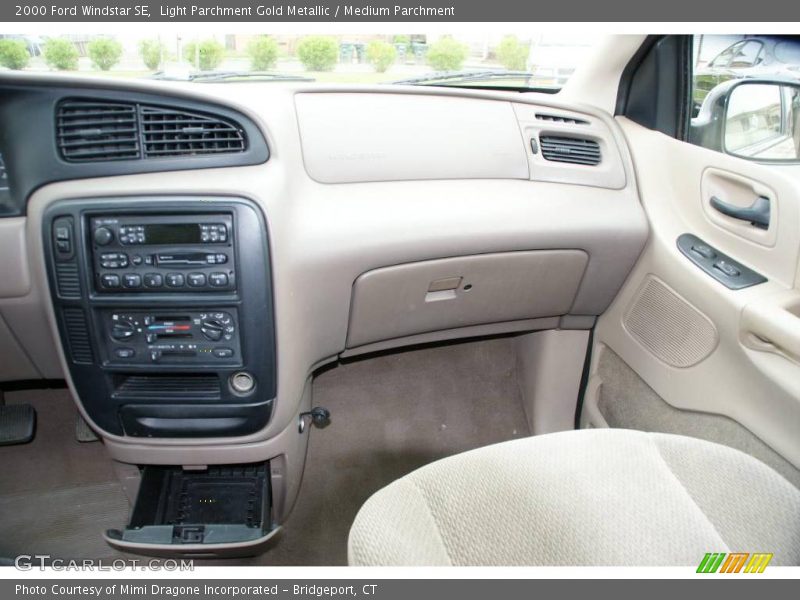 Light Parchment Gold Metallic / Medium Parchment 2000 Ford Windstar SE