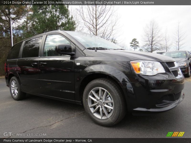 Front 3/4 View of 2014 Grand Caravan SE 30th Anniversary Edition