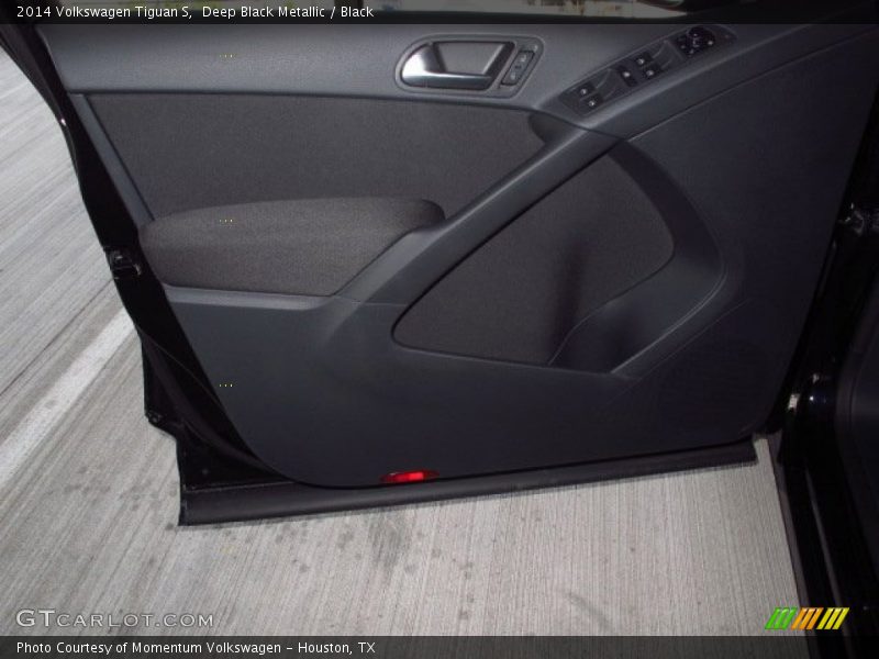 Deep Black Metallic / Black 2014 Volkswagen Tiguan S