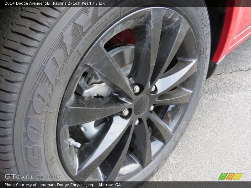 Redline 2-Coat Pearl / Black 2014 Dodge Avenger SE
