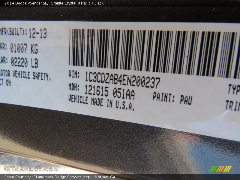 Granite Crystal Metallic / Black 2014 Dodge Avenger SE