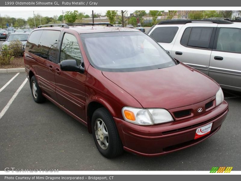 Ruby Metallic / Gray 1999 Oldsmobile Silhouette GL