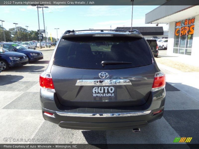 Magnetic Gray Metallic / Ash 2012 Toyota Highlander Limited