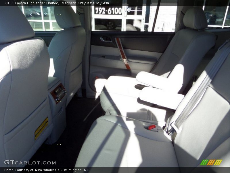 Magnetic Gray Metallic / Ash 2012 Toyota Highlander Limited