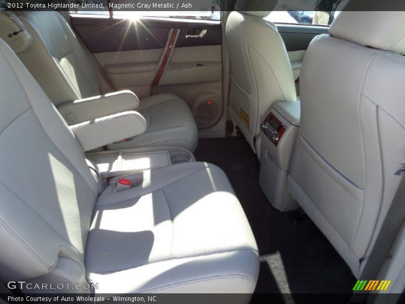 Magnetic Gray Metallic / Ash 2012 Toyota Highlander Limited