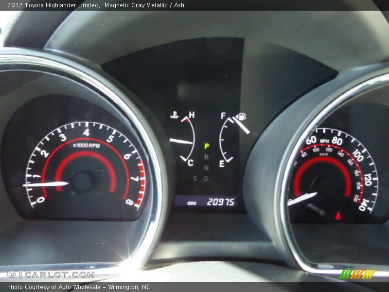 Magnetic Gray Metallic / Ash 2012 Toyota Highlander Limited