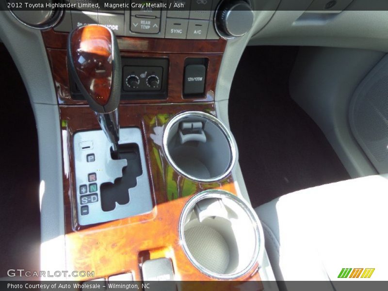 Magnetic Gray Metallic / Ash 2012 Toyota Highlander Limited